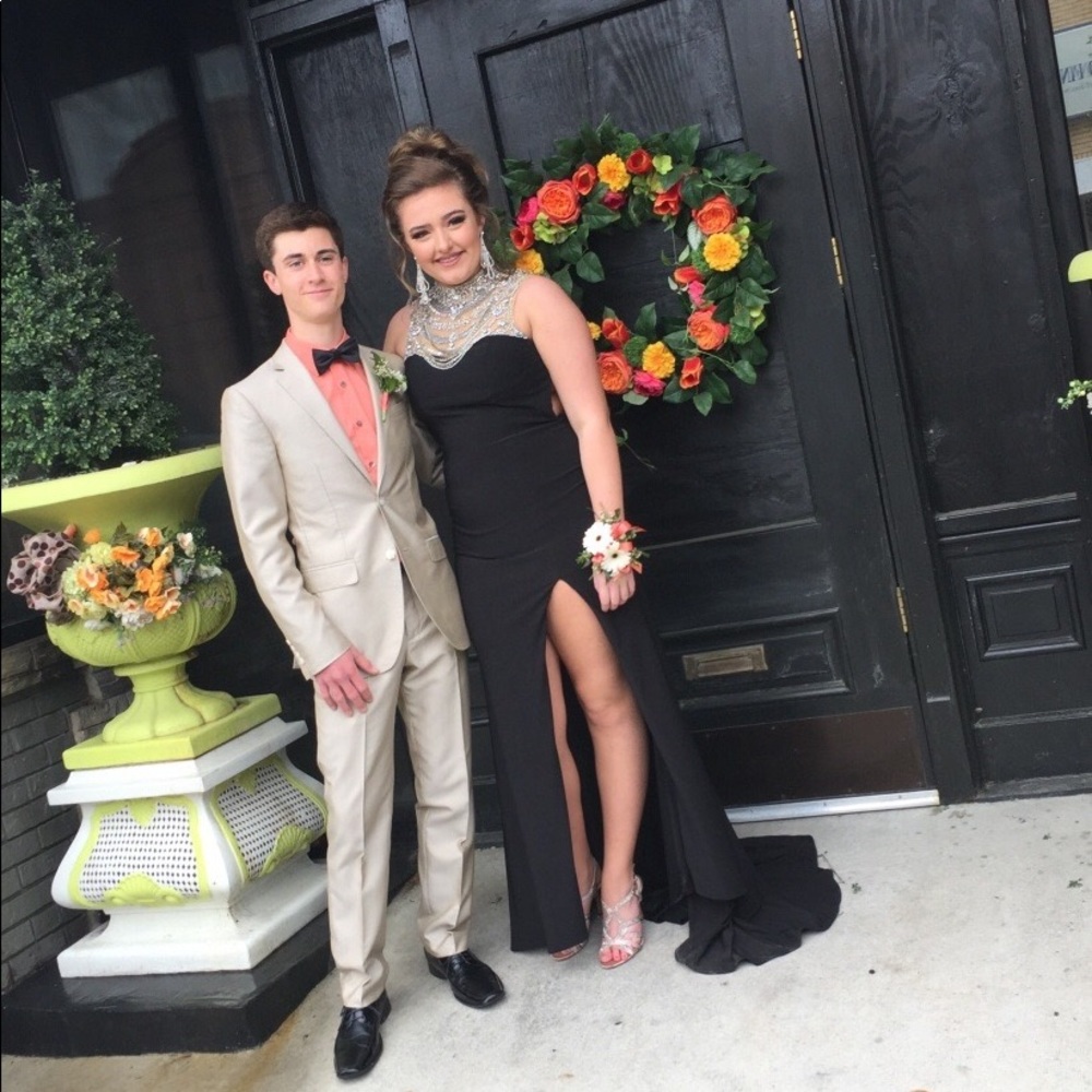 black sherri hill